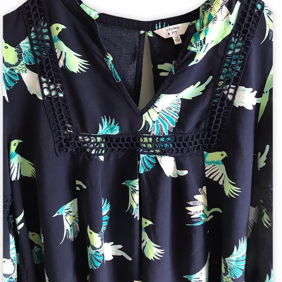 Crown & Ivy Boho Long Sleeve Tropical Bird Dress - Picture 6 of 10